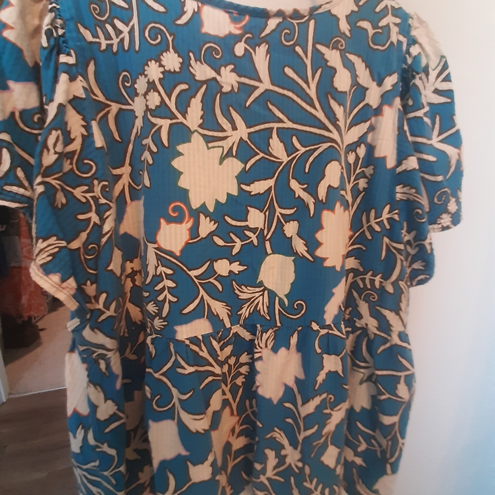 Knox Rose Blue and White Flowy Boho Blouse 1x - Picture 6 of 7